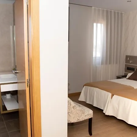 Mercedes Hotel 3*