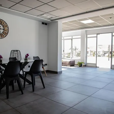 Hotel Mercedes Camargo