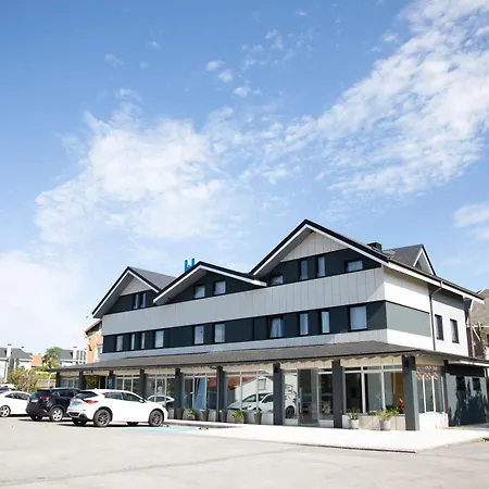 Mercedes Hotel Camargo