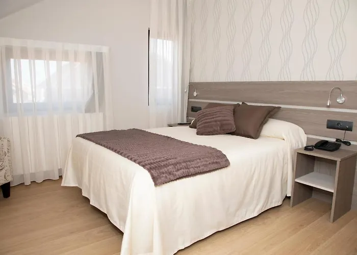 Hotel Mercedes Camargo