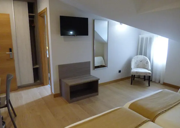 Hotel Mercedes Camargo