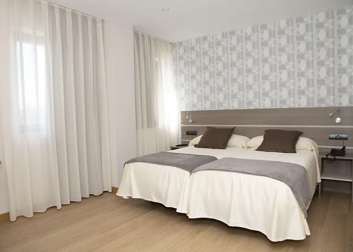 Hotel Mercedes Camargo