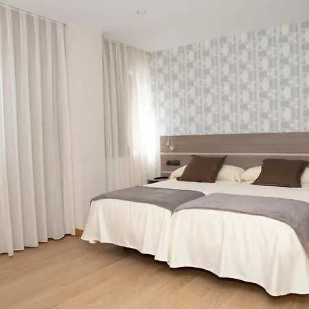 Hotel Mercedes Camargo