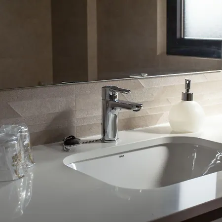 Szálloda Mercedes Camargo