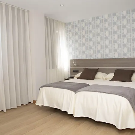 Hotel Mercedes Camargo